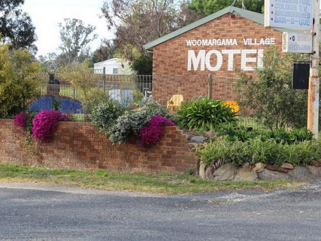 Woomargama Motel Exterior photo